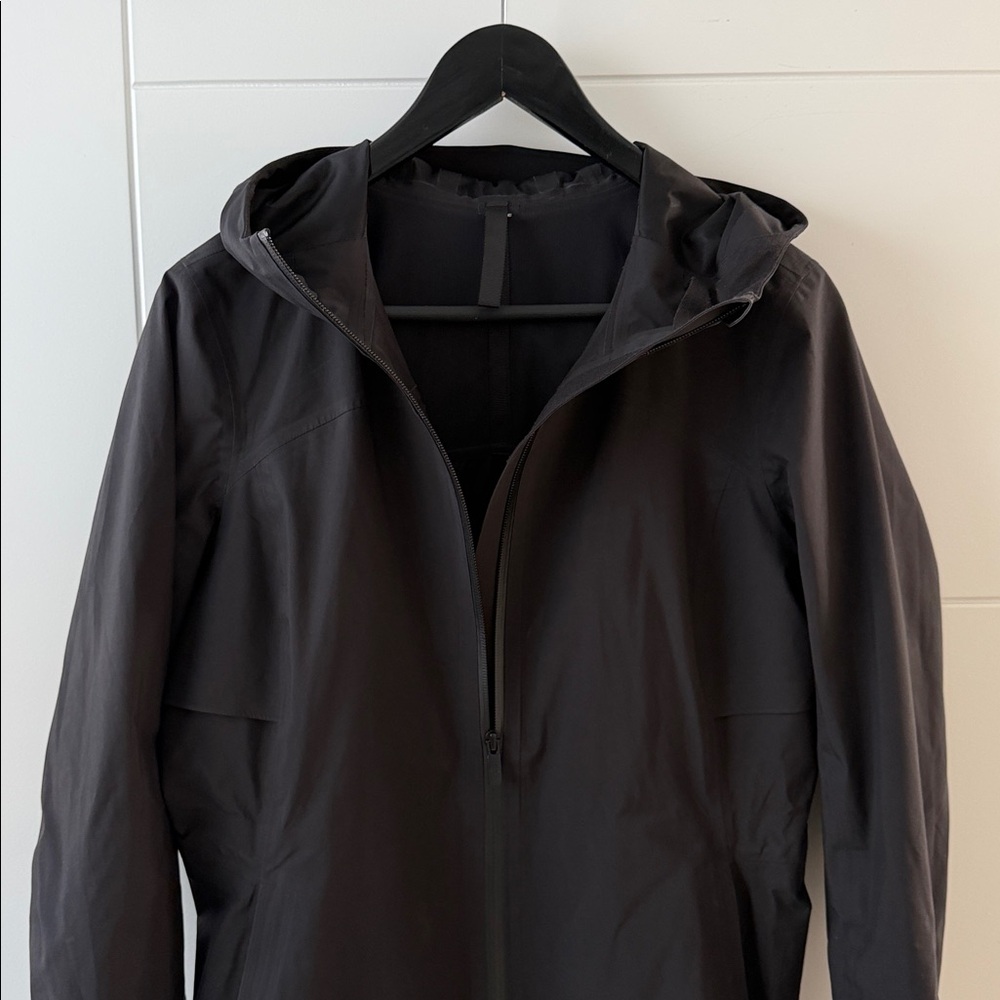 Lululemon Rain Shell Jacket - Picture 7 of 10